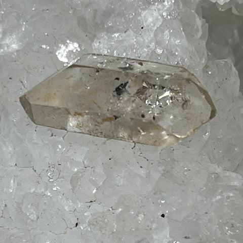 Quartz Lémurien Tangérine avec inclusions d'Anthraxonite