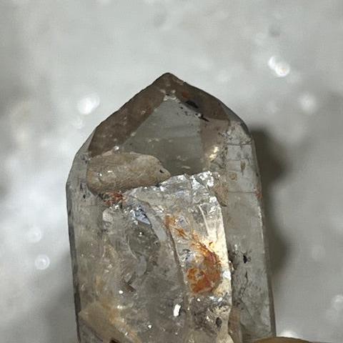 Quartz Lémurien Tangérine avec inclusions d'Anthraxonite