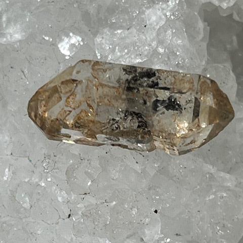 Quartz Lémurien Tangérine avec inclusions d'Anthraxonite