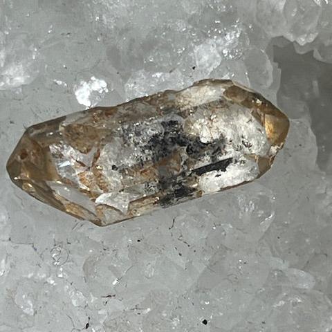 Quartz Lémurien Tangérine avec inclusions d'Anthraxonite