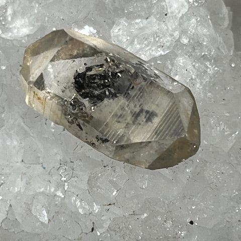 Quartz Lémurien Tangérine avec inclusions d'Anthraxonite