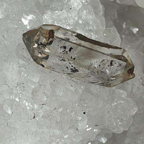 Quartz Lémurien Tangérine avec inclusions d'Anthraxonite