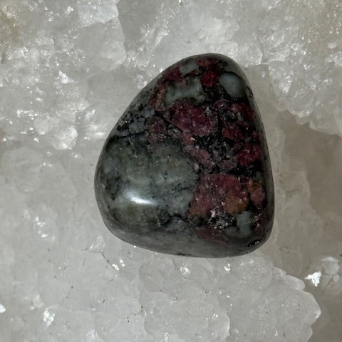 Eudialyte (Russie)