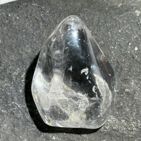Le quartz clair  cristal de roche oasis de cristal
