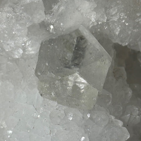 Apophyllite oasis de cristal