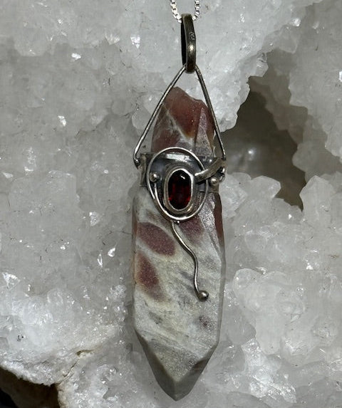 Rooster Tail Quartz (Amphibole)
