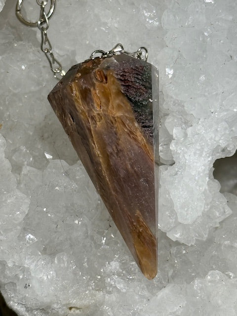 Rooster Tail Quartz (Amphibole)