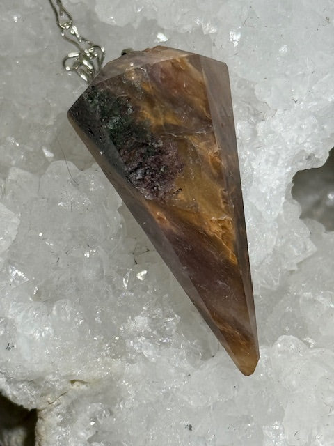 Pendule Quartz Queue de Coq (Amphibole)