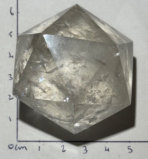 Icosaèdre en Quartz Lémurien
