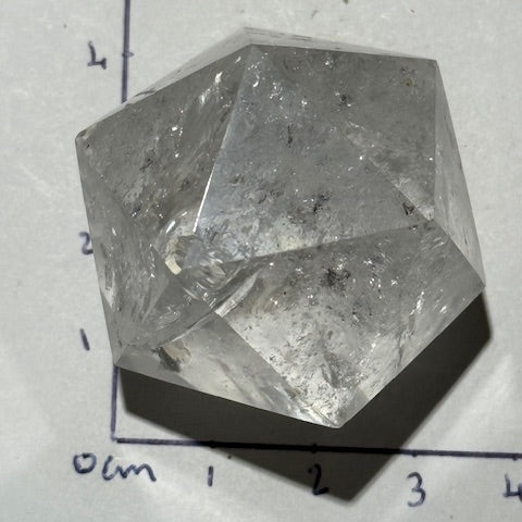 Icosaèdre en Quartz Lémurien