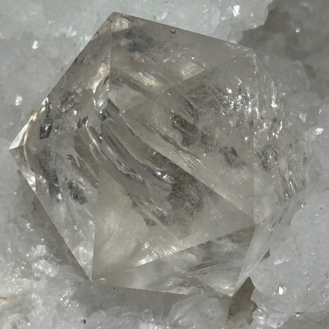 Icosaèdre en Quartz Lémurien