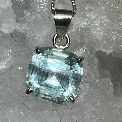 Pendentif Béryl bleu Grade A