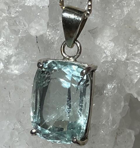 Pendentif Béryl bleu Grade A