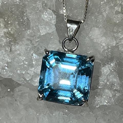 Blue Topaz Pendant (Silver Setting)