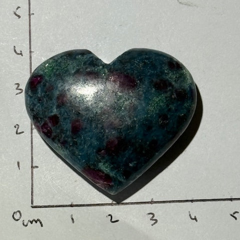 Coeur Rubis sur Cyanite