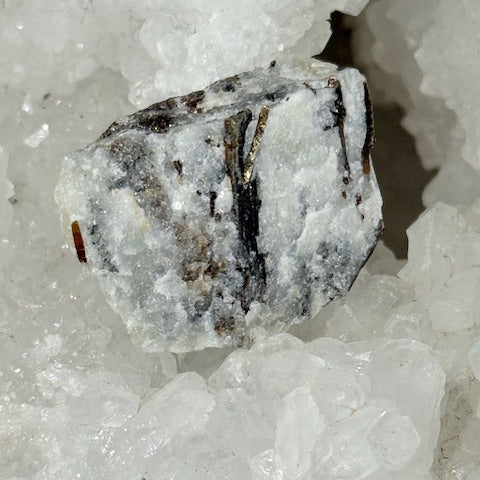 Astrophyllite oasis de cristal 
