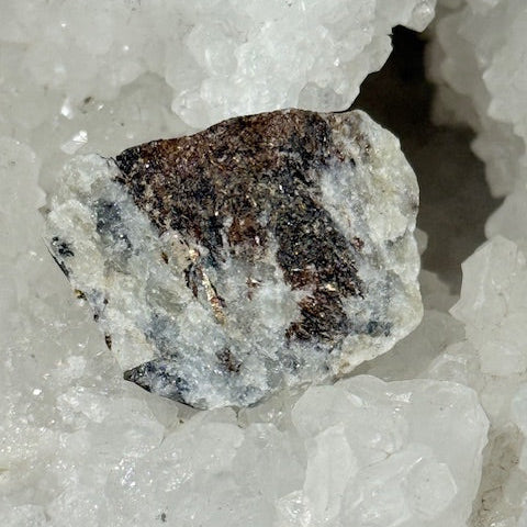 Astrophyllite oasis de cristal 