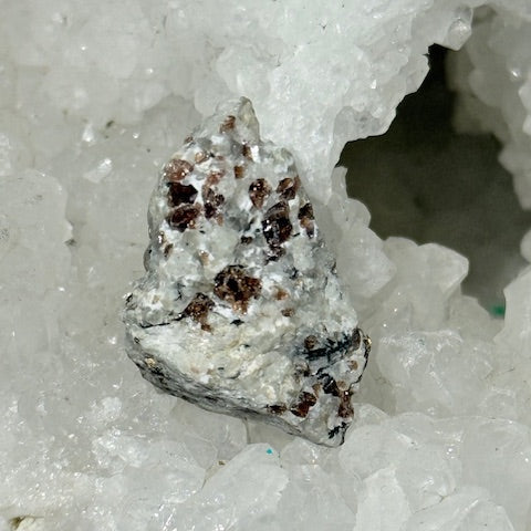 Astrophyllite oasis de cristal 