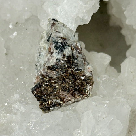 Astrophyllite oasis de cristal 