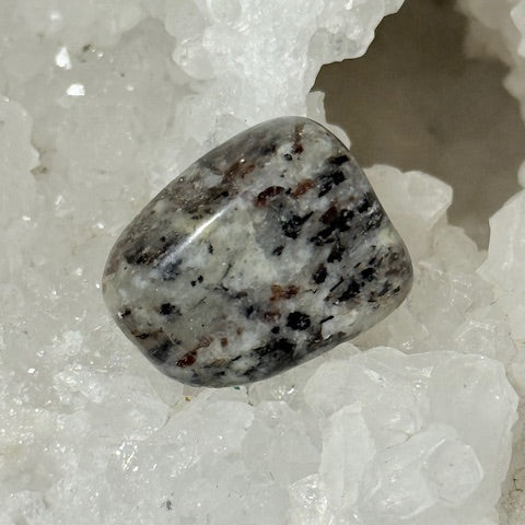 Astrophyllite oasis de cristal 