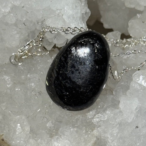 Pendentif Nuummite