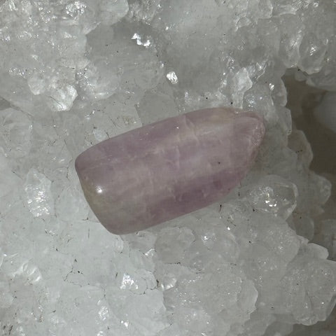 Kunzite oasis de cristal