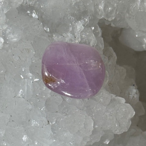 Kunzite oasis de cristal