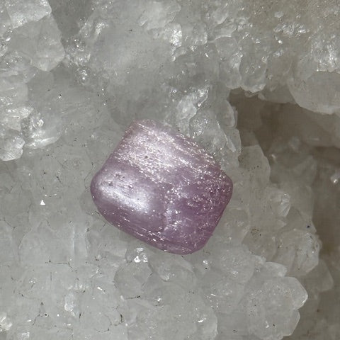 Kunzite oasis de cristal