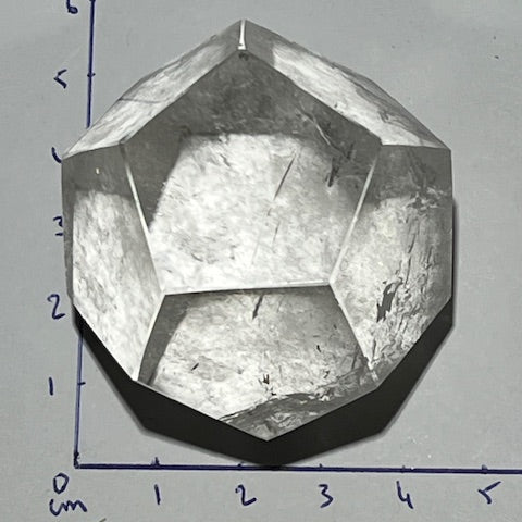 Dodécaèdre en Quartz Lémurien