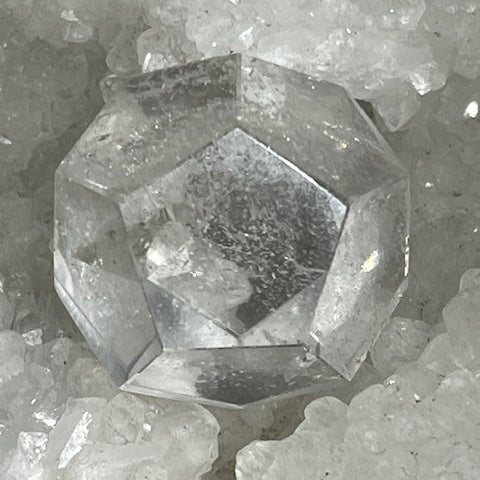 Dodécaèdre en Quartz Lémurien