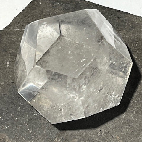 Dodécaèdre en Quartz Lémurien