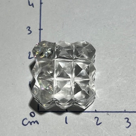 Cube d'énergie à 54 pyramides