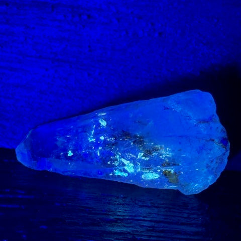 Quartz Doré Enhydro (Quartz de pétrole)