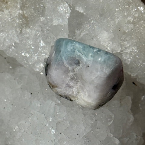 HACKMANITE (Sodalite Rouge)