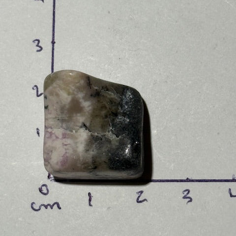 HACKMANITE (Sodalite Rouge)