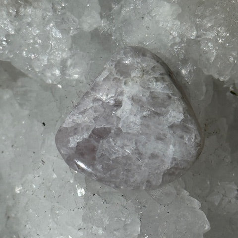 HACKMANITE (Sodalite Rouge)