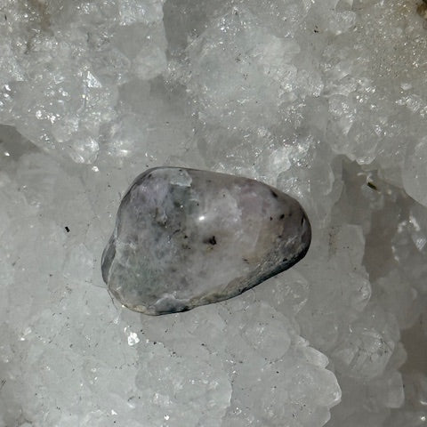 HACKMANITE (Sodalite Rouge)