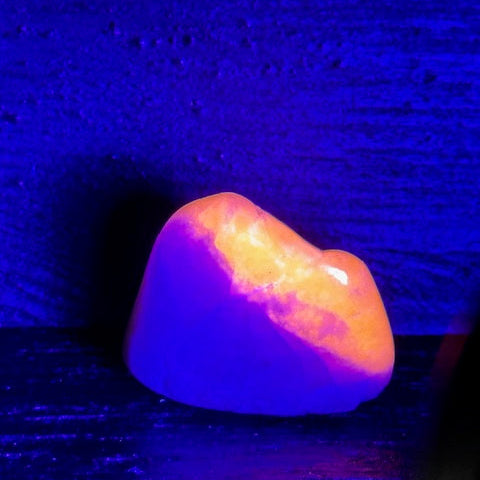 HACKMANITE (Sodalite Rouge)