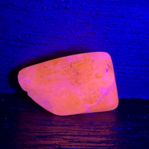 HACKMANITE (Sodalite Rouge)