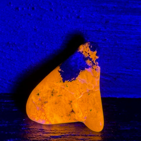 HACKMANITE (Sodalite Rouge)