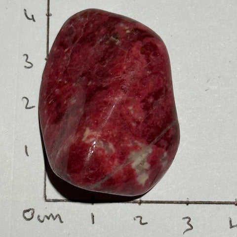 Thulite  oasis de cristal