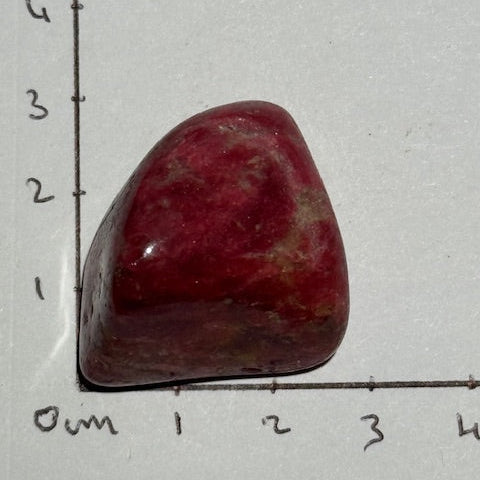 Thulite  oasis de cristal