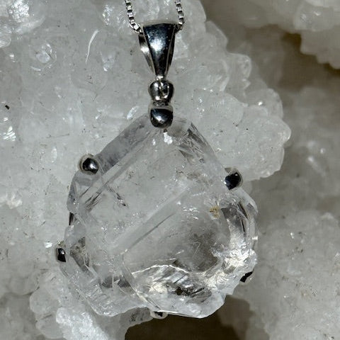 Pendentif Quartz à Âme ou Faden