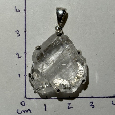 Pendentif Quartz à Âme ou Faden