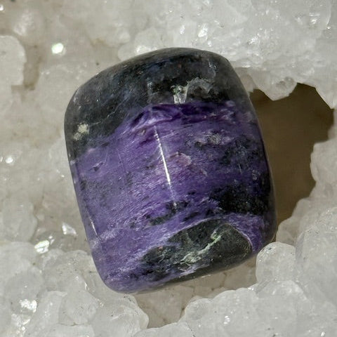 Charoïte oasis de cristal 