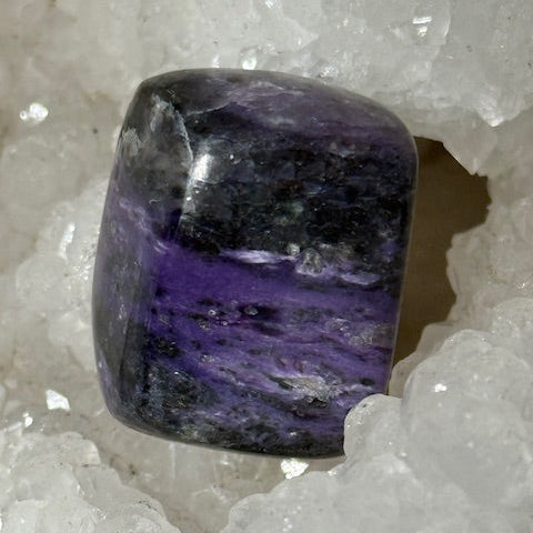 Charoïte oasis de cristal 