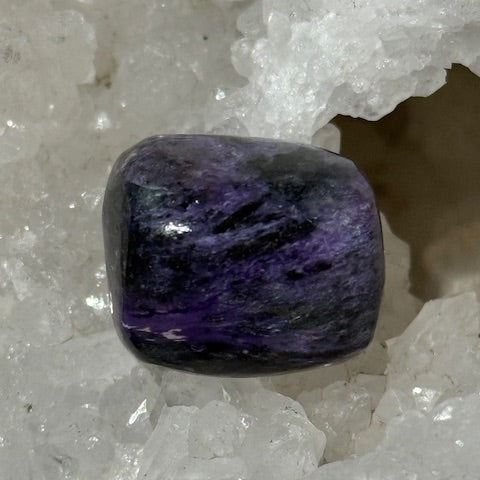 Charoïte oasis de cristal 