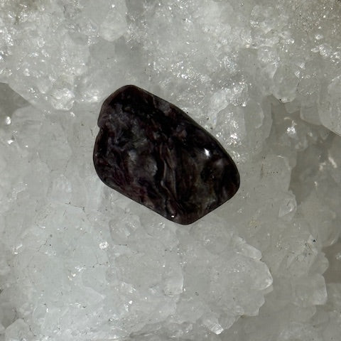 Charoïte oasis de cristal 