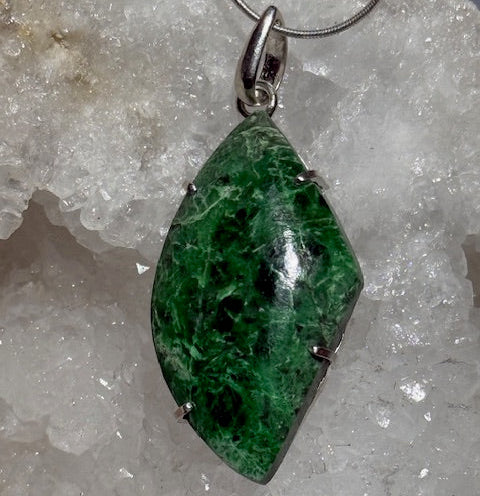 Pendentif Maw Sit Sit