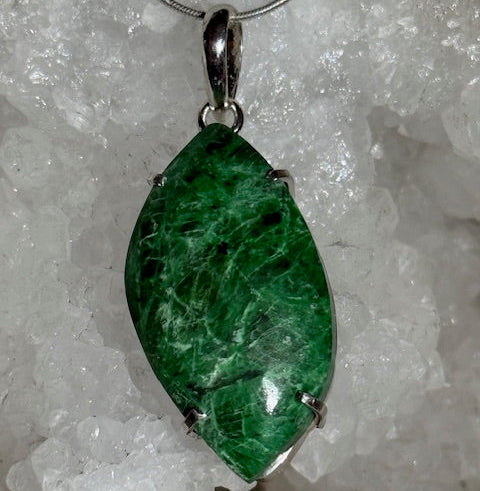 Pendentif Maw Sit Sit